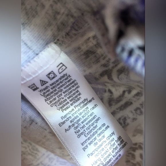 🐬 CLEARANCE ITEM : Only Necessities Multicolored Short Sleeved Tee 1X - Picture 6 of 8